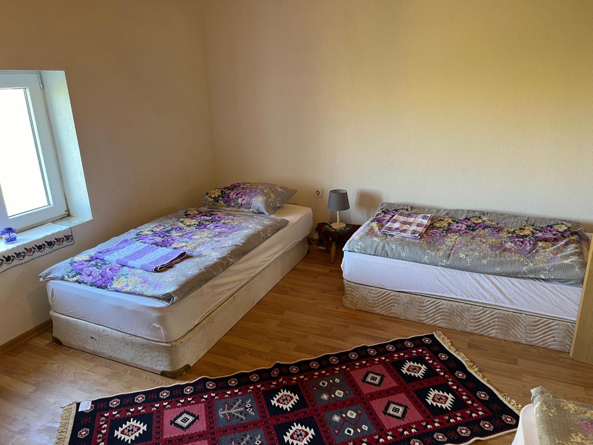 Bed and Breakfast Kod Kapetana Tea Gornji Lukomir Exterior foto