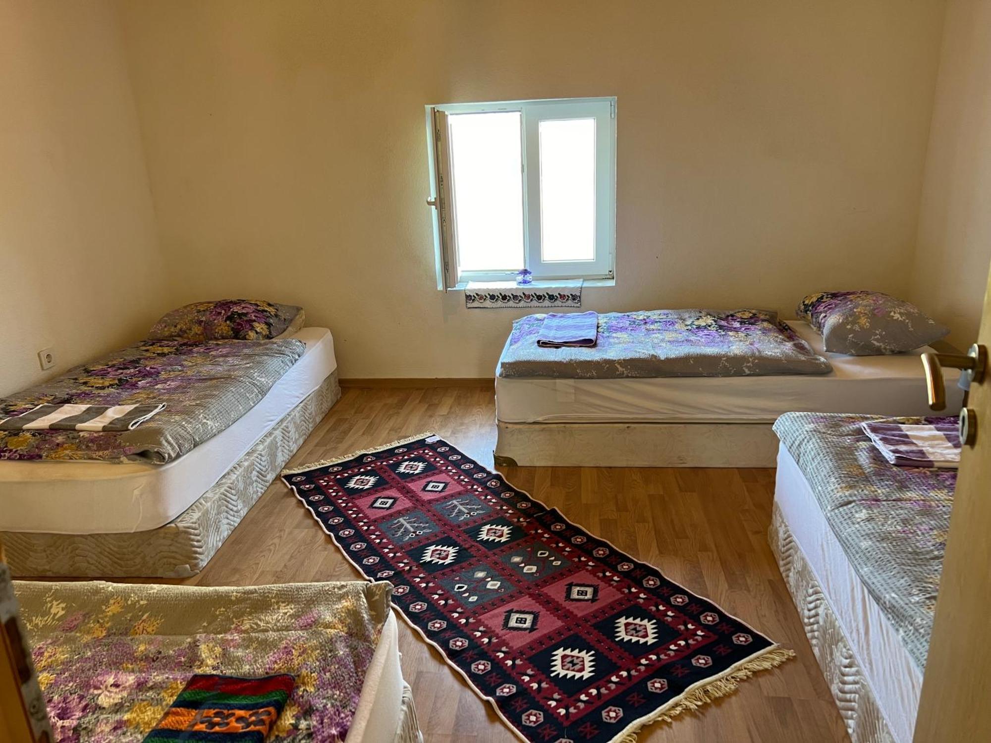 Bed and Breakfast Kod Kapetana Tea Gornji Lukomir Exterior foto